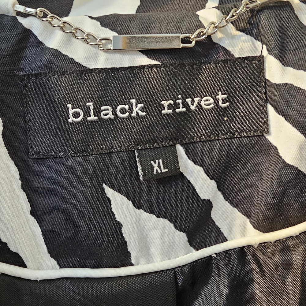 Black Rivet Zebra Patterned Coat - Picture 4 of 9